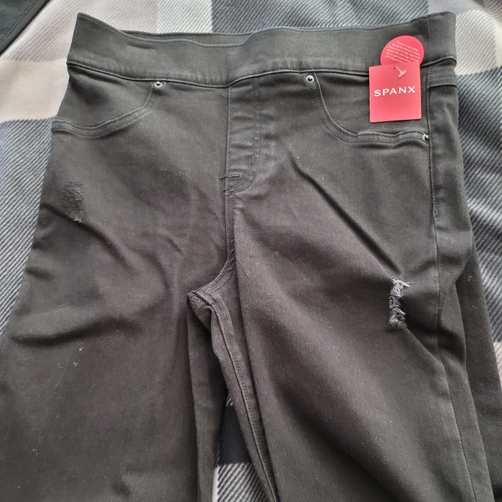 SPANX Vintage Distressed Skinny Jeans - Picture 6 of 9